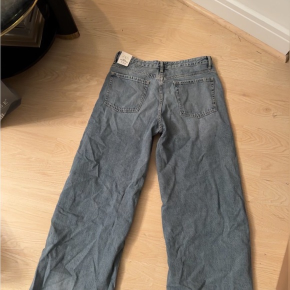 Zara Jeans (Wide Shifted Pant) - Picture 3 of 3